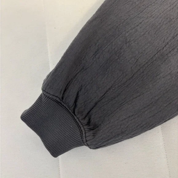 NWT AERIE GREY GAUZY COTTON TOP - Picture 3 of 5